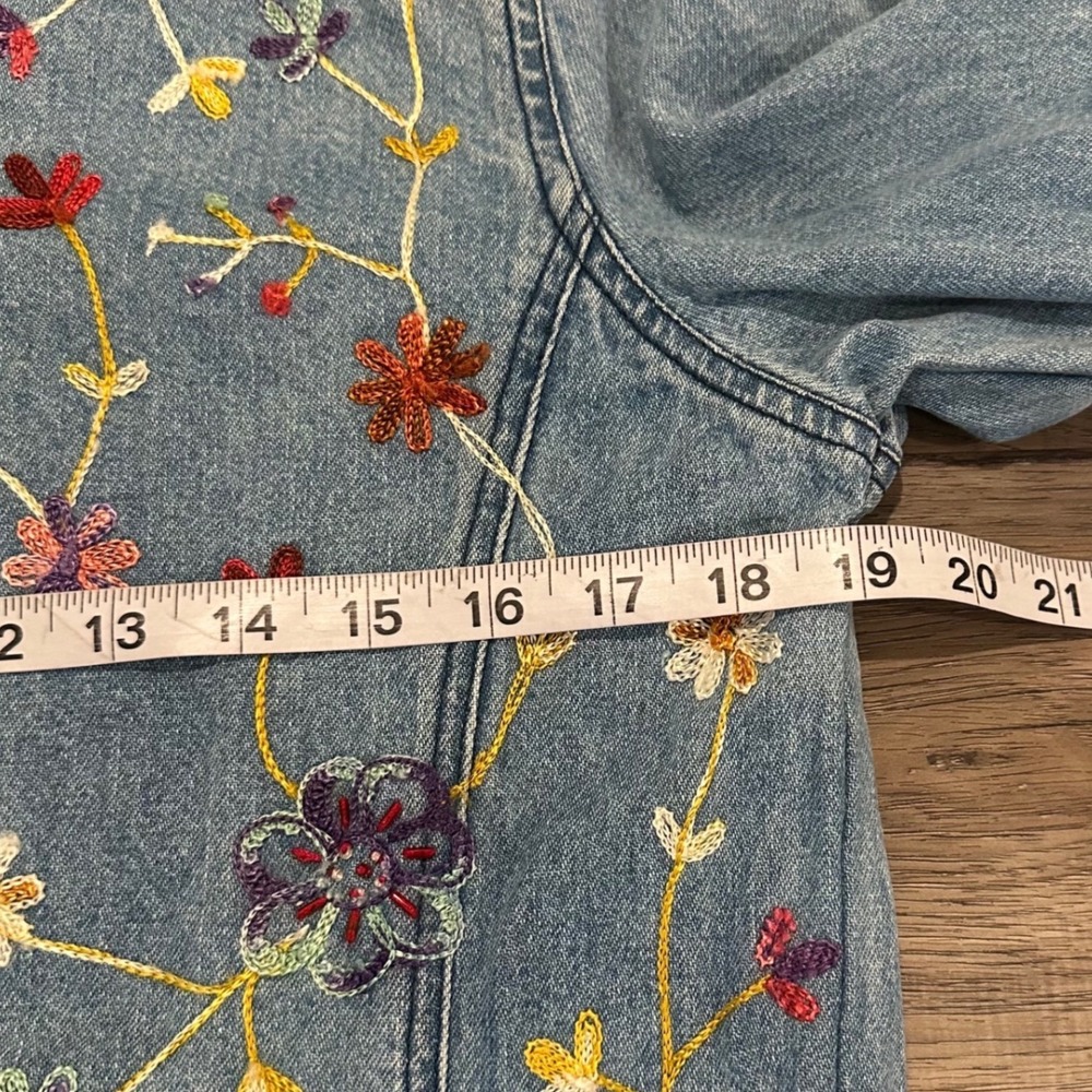 Vintage Bernardo Denim Jacket Womens Medium Blue Floral Embroidered Button Up - Picture 6 of 10